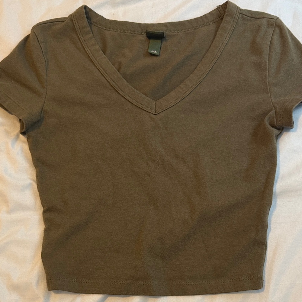 Wild Fable Olive V-Neck Short Sleeve Top